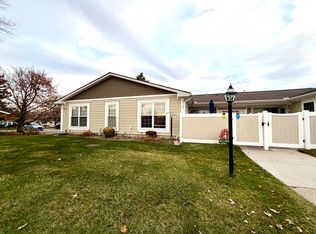 22727 Renford St, Novi, MI 48375