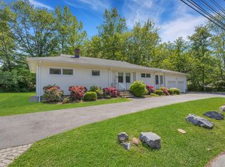 2225 Old Town Rd, Bridgeport, CT 06606