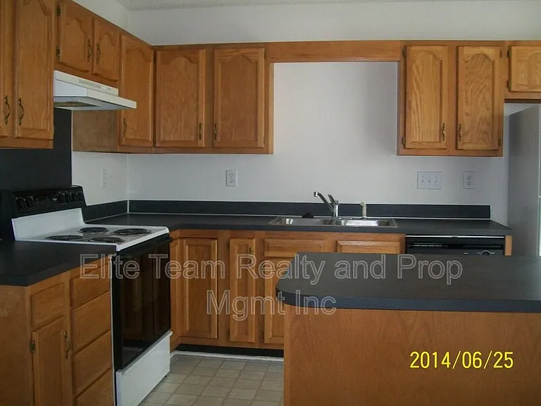 9134 Charminster Ct — Photo 2