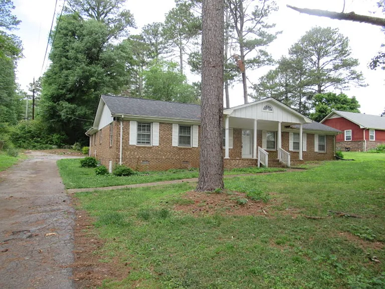 70 Gibson Dr — Photo 3