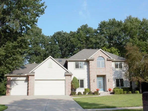 6006 Oak Hollow Ct, Midland, MI 48640