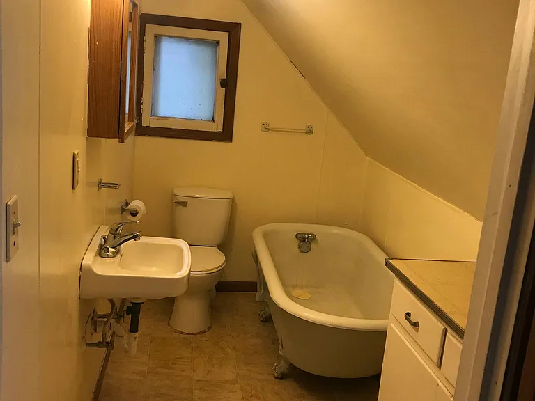 106 Patton St #UPSTAIRS — Photo 6