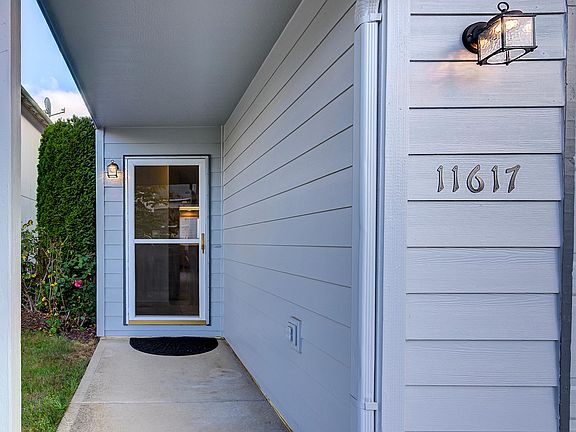 2nd image of 11617 NW 35th Ave