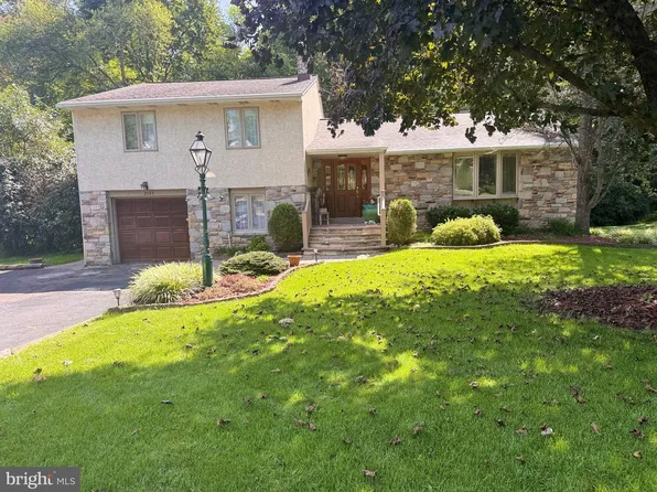 2145 Edgehill Rd, Huntingdon Valley, PA 19006