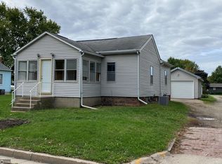 1109 N H St, Oskaloosa, IA 52577