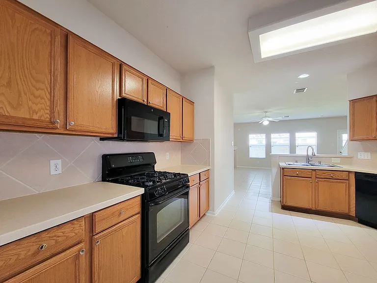 19330 Harvest Stream Way — Photo 13