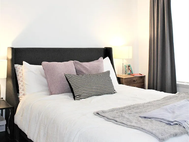 Large 2nd floor bedroom