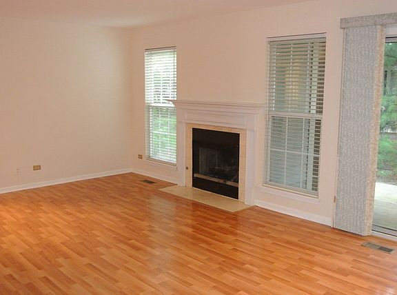 3rd image of 1138 Talbots Ln #A