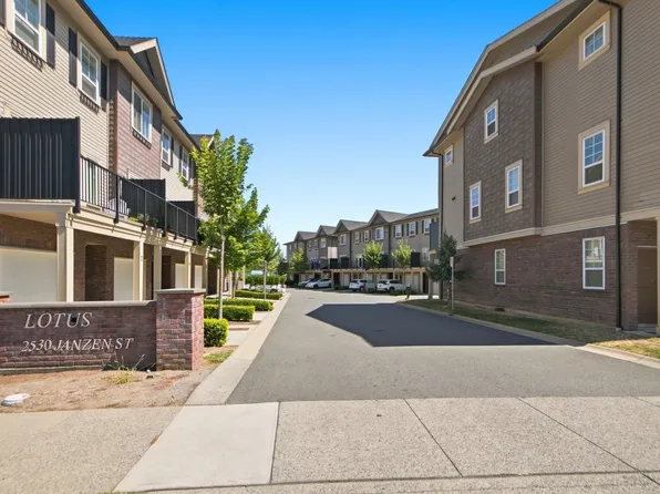 2530 Janzen St #19, Abbotsford, BC V2T 0H7