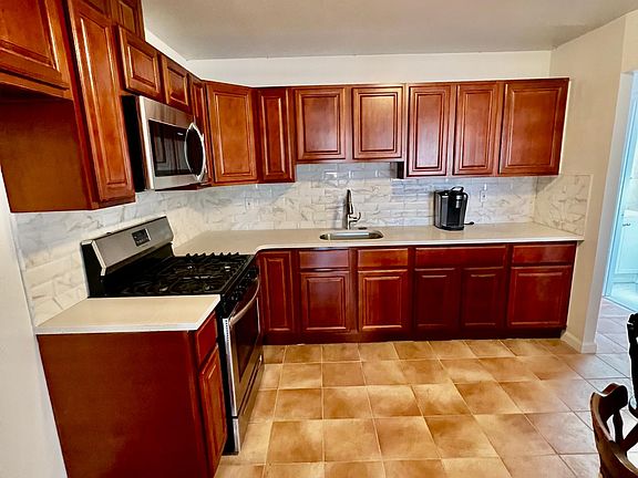 4th image of 924 72nd St Floor 2