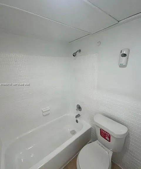 1015 NW 45th Ave #102 — Photo 8