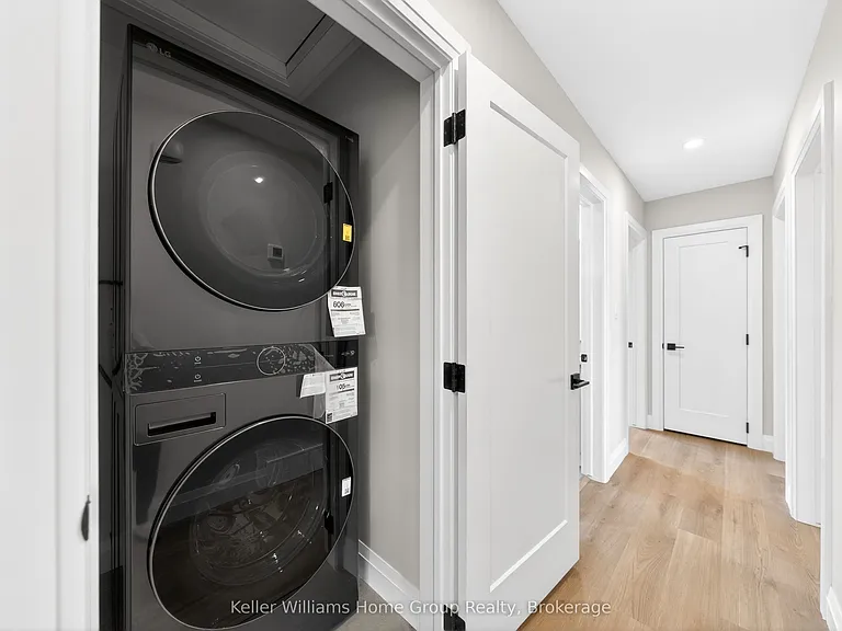 535 Elgin St — Photo 25