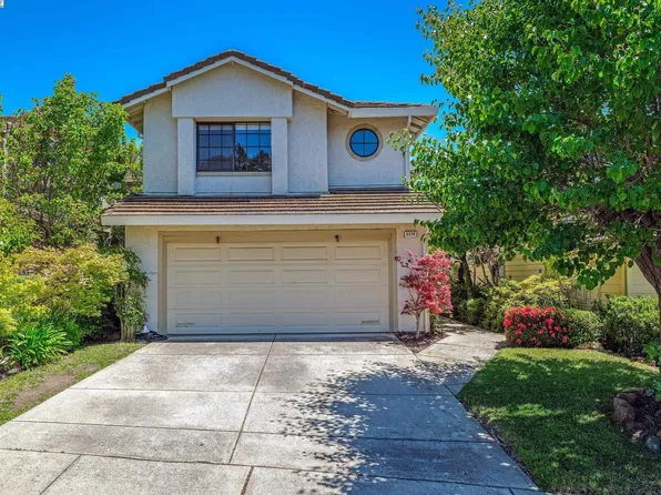 2270 Foxhill Dr, Martinez, CA 94553