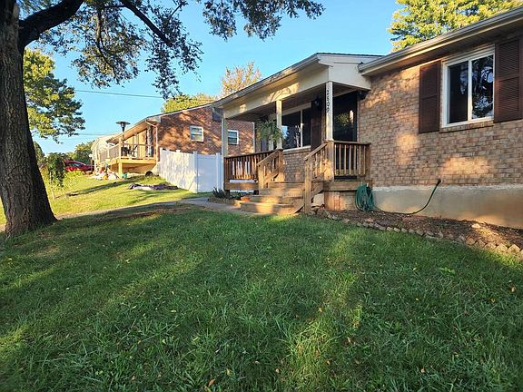3rd image of 2809 Creekwood Dr
