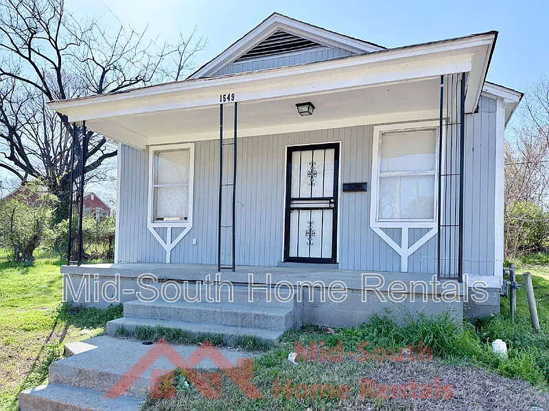 3 bed, 2.0 bath, 1008 sqft, $995 — Photo 2