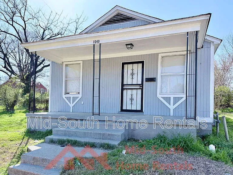 1549 Patton St — Photo 2