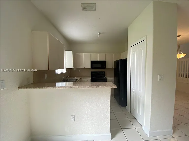 2330 SE 10th St #2330 — Photo 13