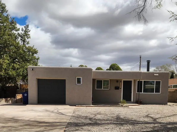 1836 Illinois St NE, Albuquerque, NM 87110