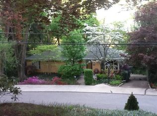 38 Holland Rd, Pittsburgh, PA 15235