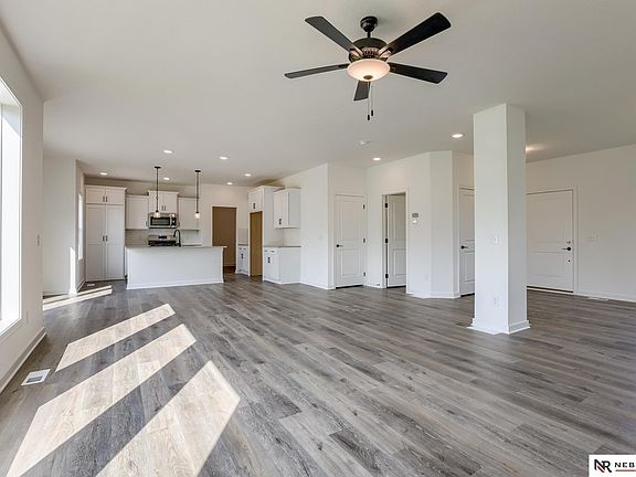 5th image of 11015 Portage Dr