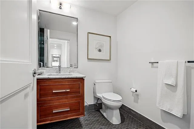 2 Canal St #2508 — Photo 15