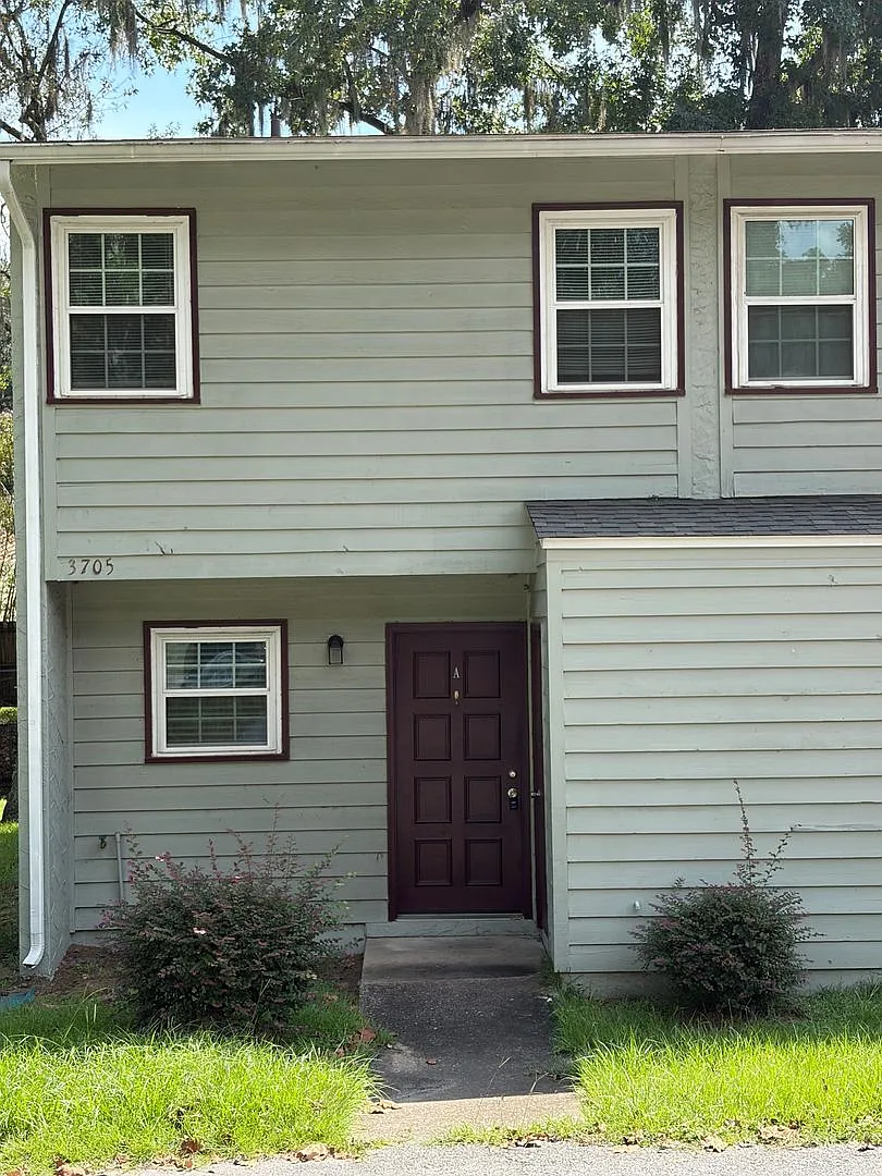 3705 Aksarben Drive — Photo 2