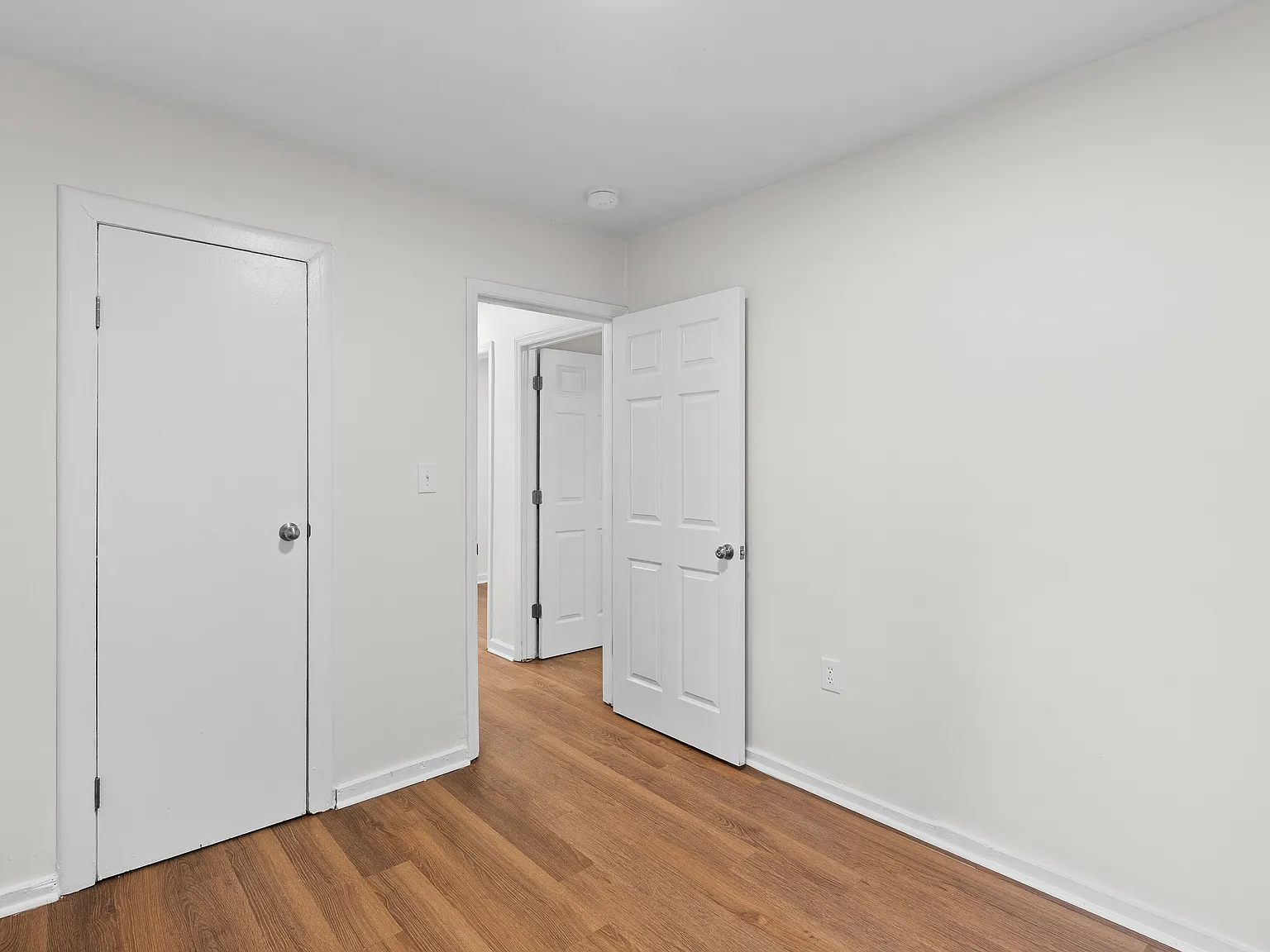 3 bed, 720 sqft, $1,400 — Photo 3