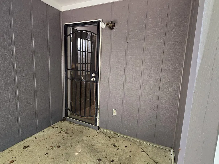 313 Westcliff Ctr — Photo 21