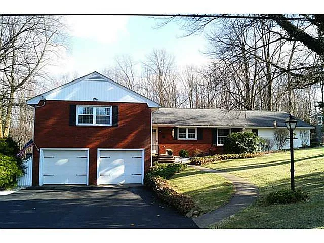 308 North Dr photo 1