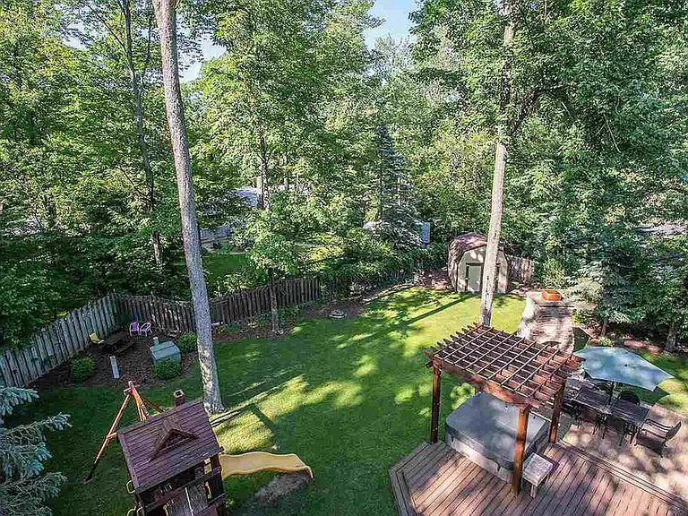 2560 Dunbar Ln — Photo 22
