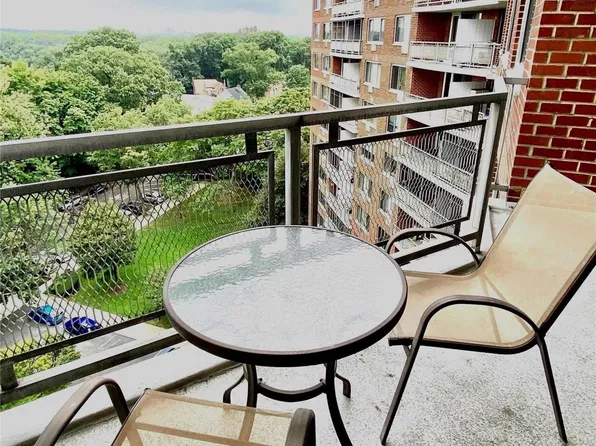 220-55 46 Avenue #11 M, Bayside, NY 11361