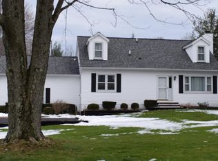 8558 Cedar Rd, Chesterland, OH 44026