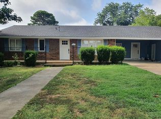 913 Locust Dr, Jonesboro, AR 72401