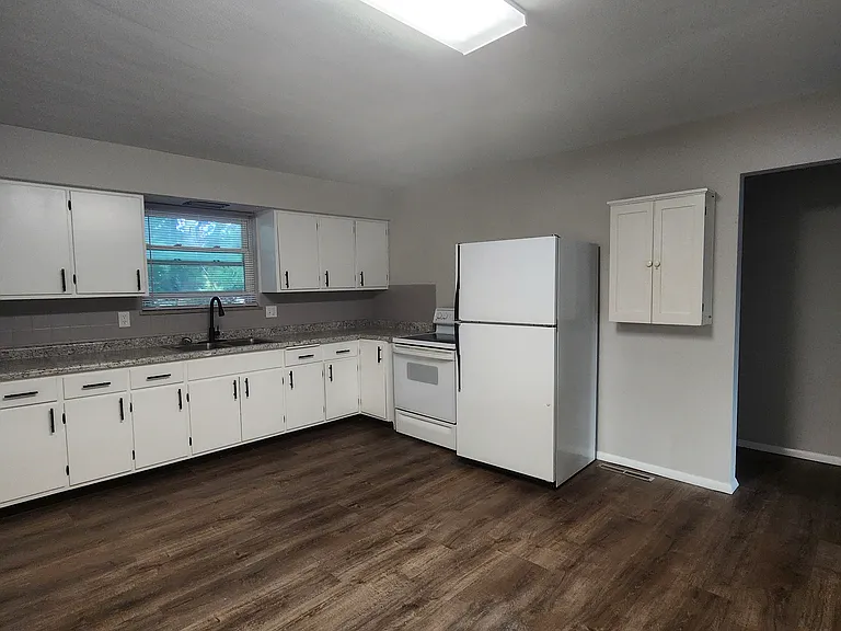 922 S 74th St #922 — Photo 4