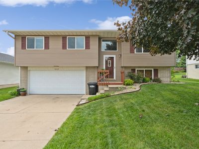2445 Hillview Dr, Marion, IA, 52302