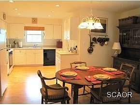 177 Lakeside Dr photo 1