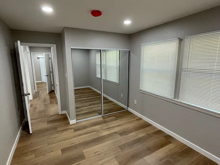 3910 Park Pl — Photo 9