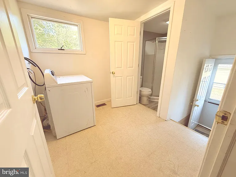 733 N Lenola Rd — Photo 6