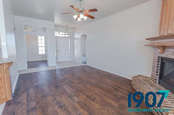 501 Madeline Ln — Photo 8