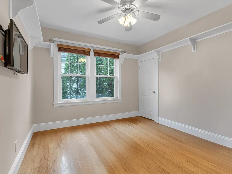 711 Academy Ave #2 — Photo 15