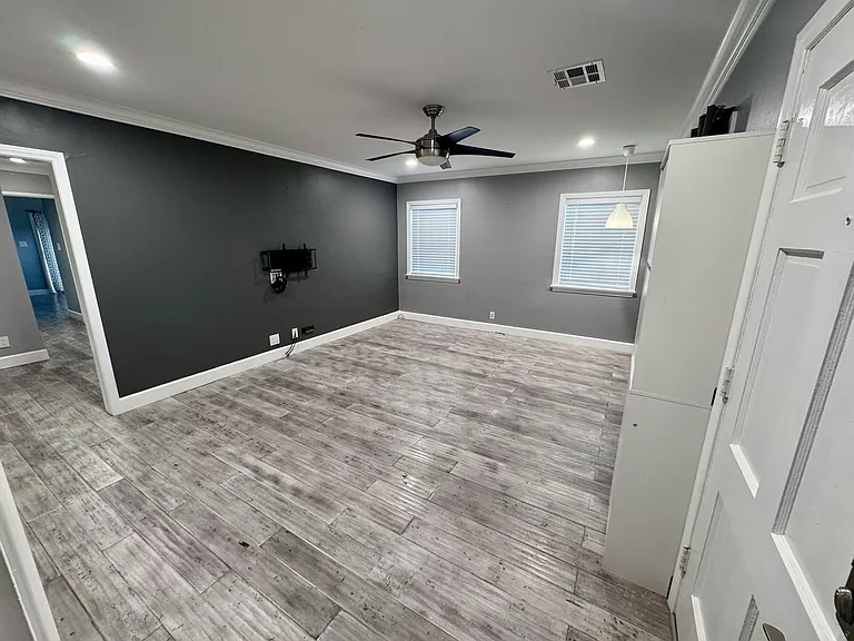 6049 Fidler Ave — Photo 8