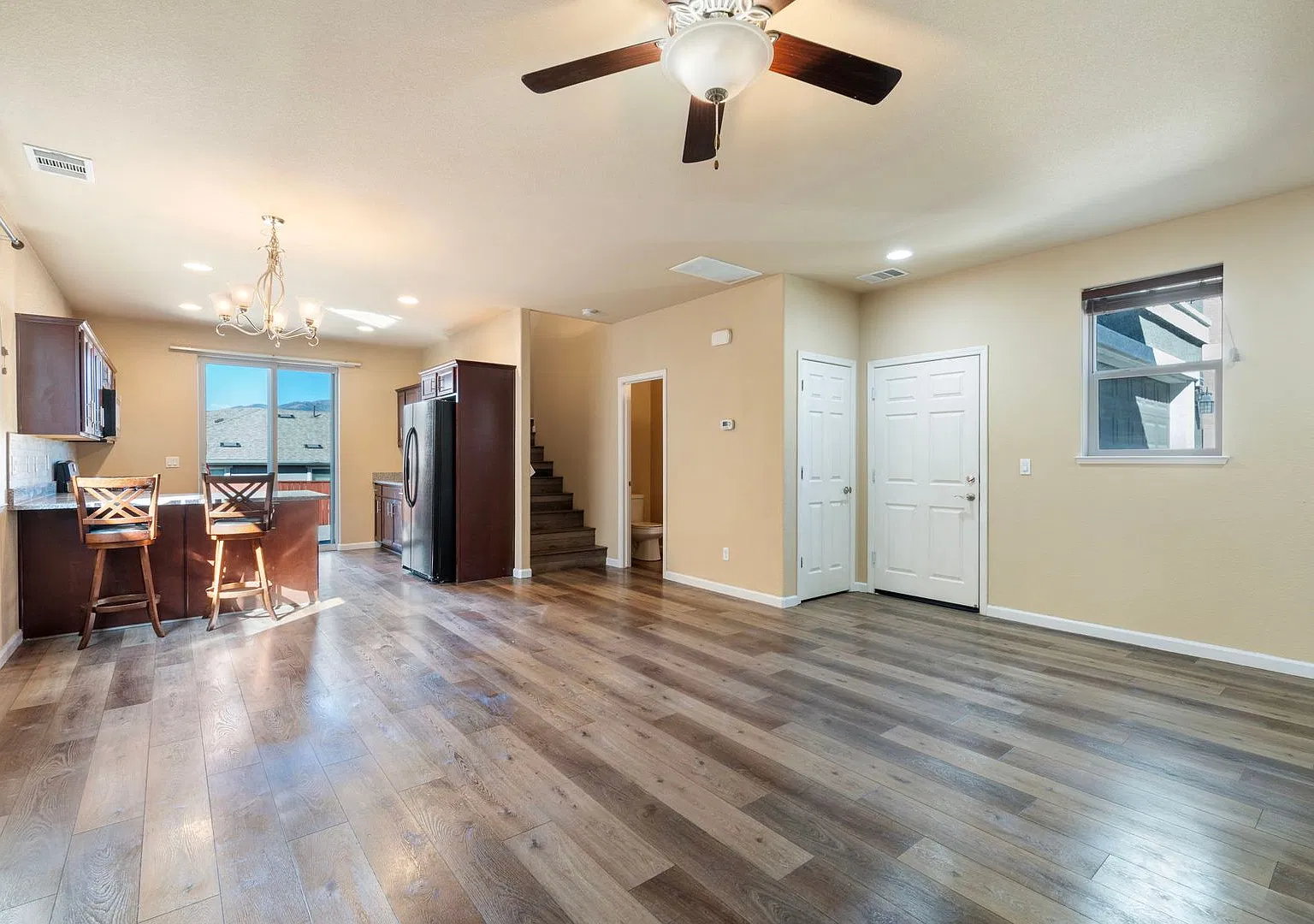 Move-In Ready, Single Family Home - Ready for you! — Photo 4