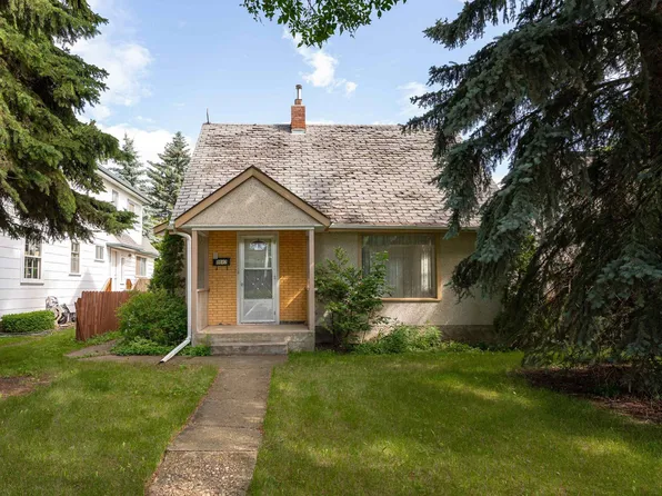 9642 72nd Ave NW, Edmonton, AB T6E 0Y6