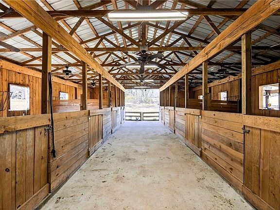 3rd image of 3083 Old Jonesboro Rd