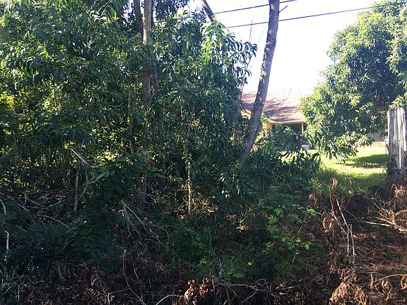 4th image of 2502 SE Rock Springs Dr