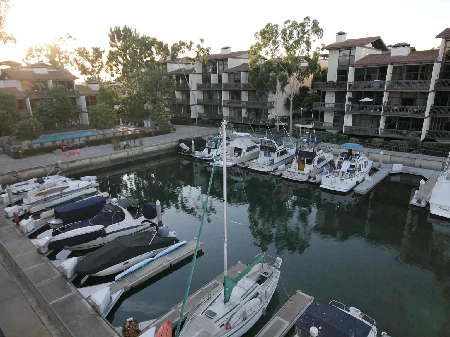 6335 Marina Pacifica Dr N — Photo 2