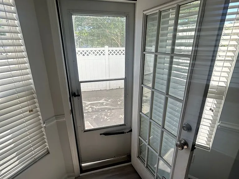4902 Southgate Pkwy — Photo 11