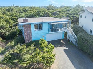 1377 SW Seawoods Ter, Waldport, OR 97394