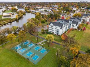 301 7th St W UNIT 2103, Northfield, MN 55057