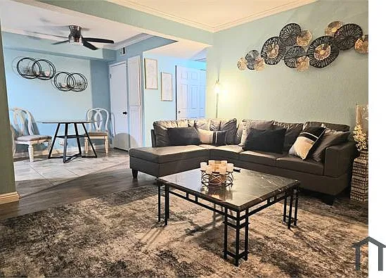 1701 E Katie Ave #5